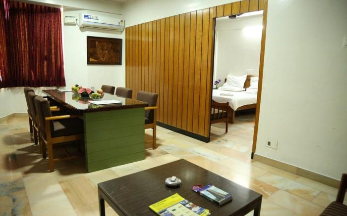 Sri Aarvee Hotel - Coimbatore