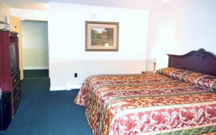 Yankee Clipper Inn