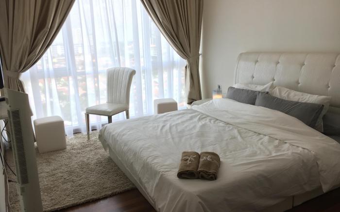 Lovely Large Condo Suites in JB CIQ
