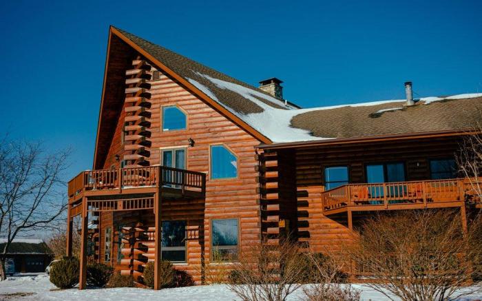 Point Au Roche Lodge