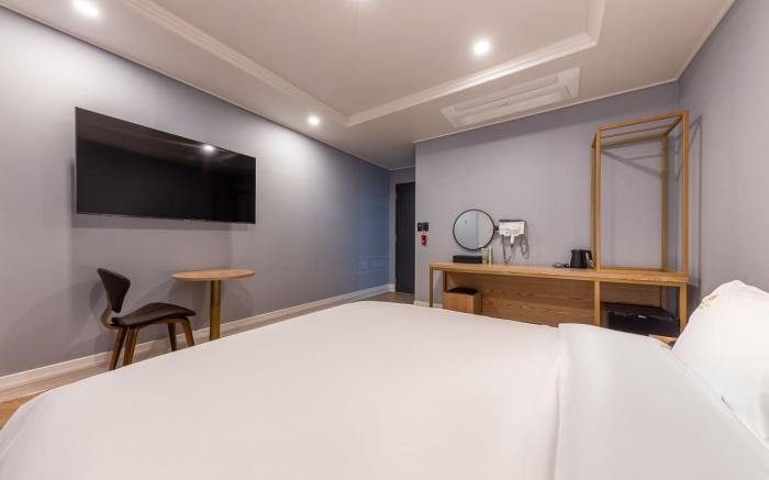 Cheonan Brown Dot Cheonan Station