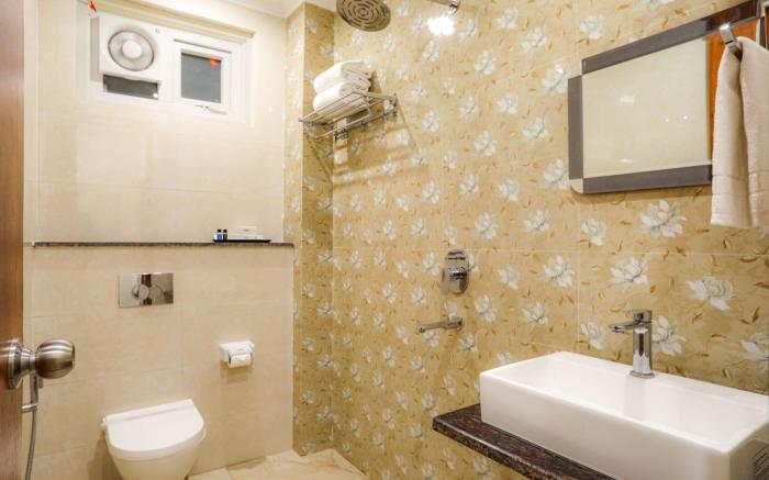 Hotel Dhakad Gold