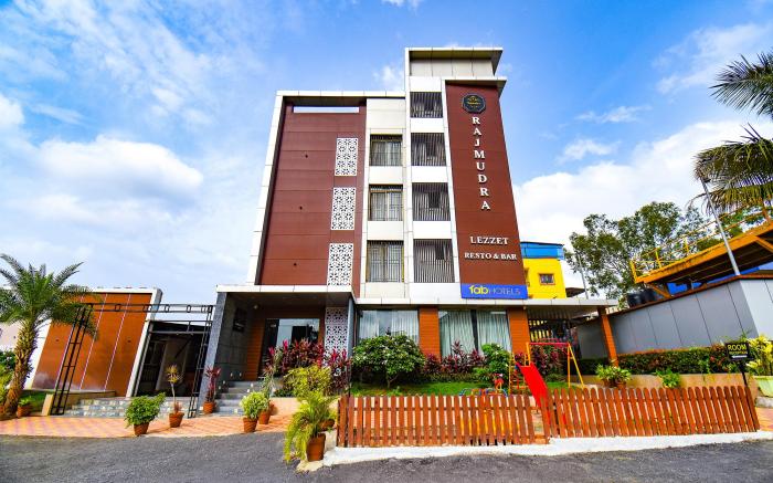 FabHotel Prime Rajmudra - Nr. Butterfly Trampoline Park - Hinjawadi