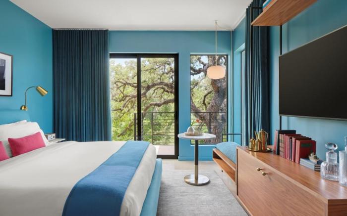 The Ruby Hotel & Bar