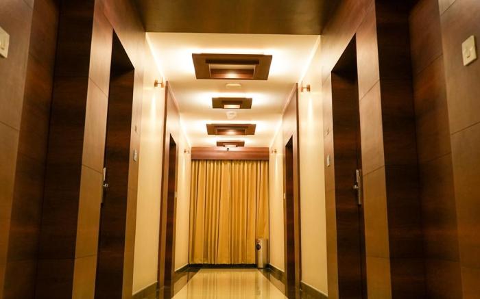 Sri Krishna Inn - Kempegowda Airport BLR