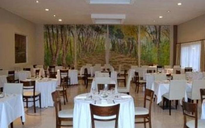 Howard Johnson Hotel & Convention Center Madariaga - Carilo