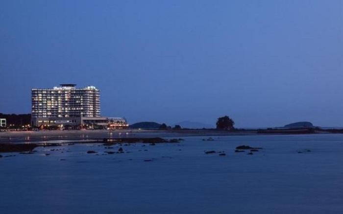 Beache Palace