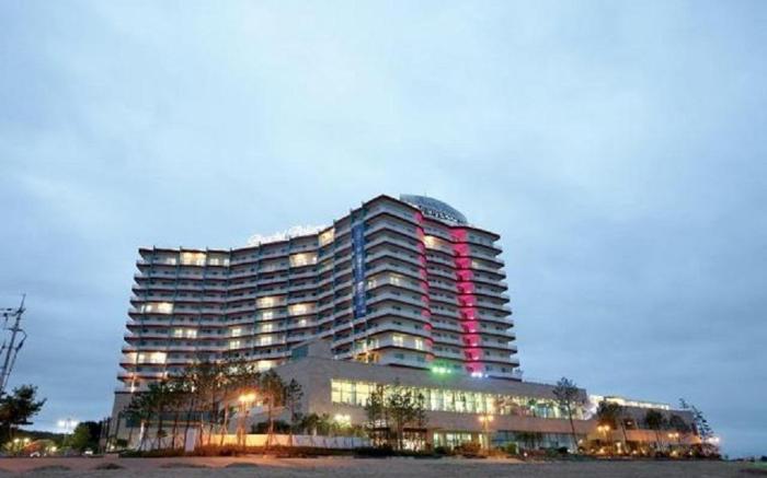 Beache Palace