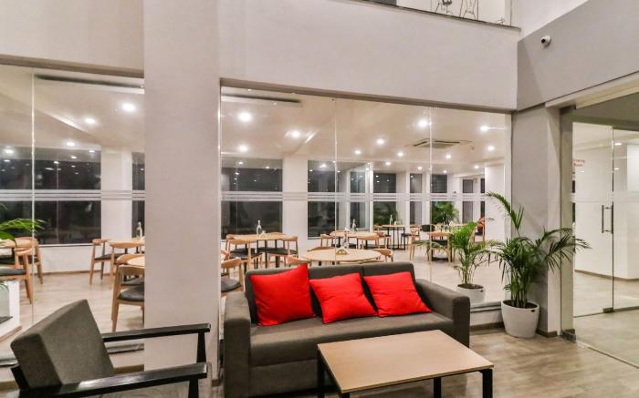 Super Townhouse Reva College University