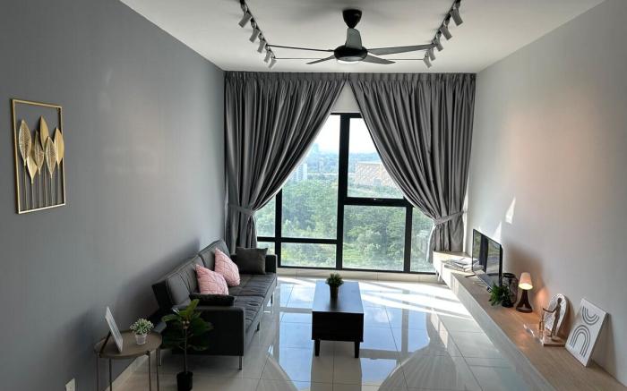 Serene Retreat @ JB Mosaic 2+1BR 4Queen 8-14pax