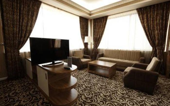 Divan Express Baku Hotel