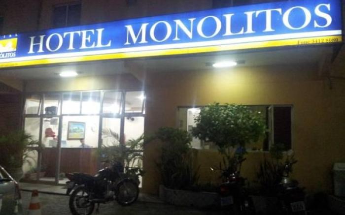 Hotel Monolitos