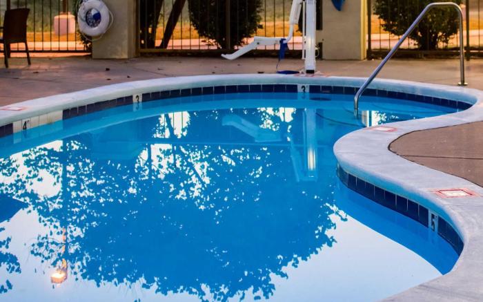 Quality Suites Atlanta Airport East