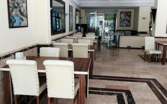 Lara Eyfel Hotel