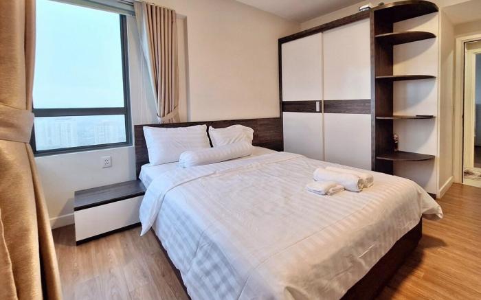 AmbiHOME Deluxe 3BR Masteri Thao Dien T5 view LM81