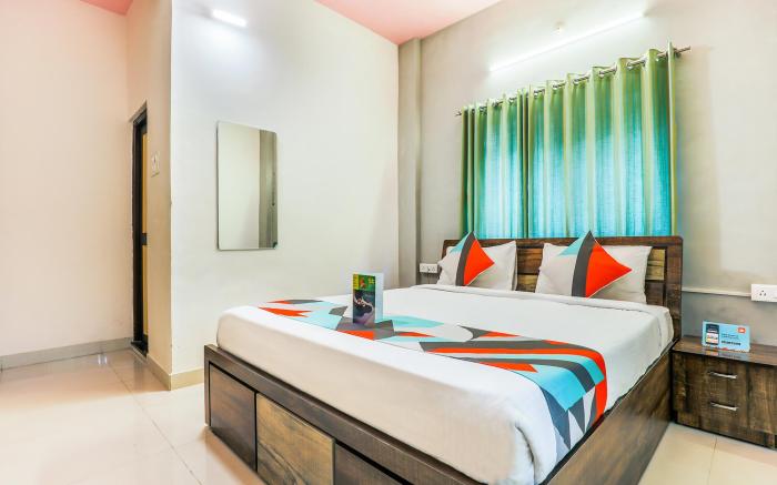 FabExpress Diamond Residency, Airport Road
