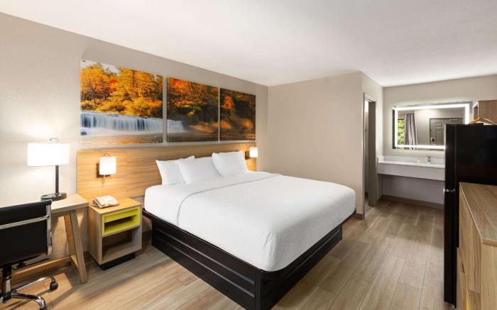 Days Inn by Wyndham Helen
