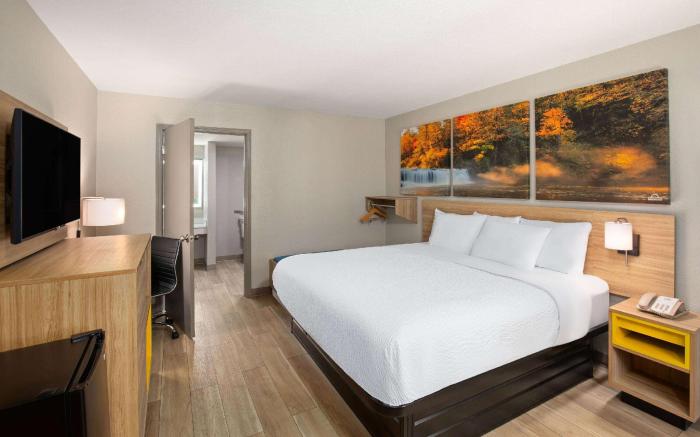 Days Inn by Wyndham Helen