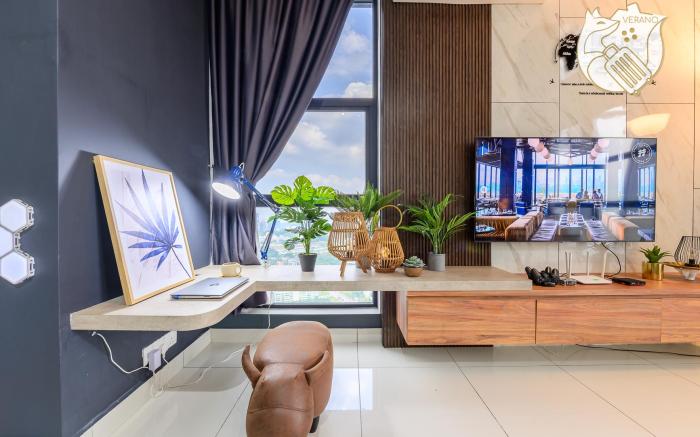 Luxury Duplex Condo Retreat v 2 Parking by Verano