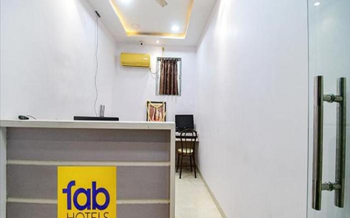 FabHotel Rani Tower - Chinar Park