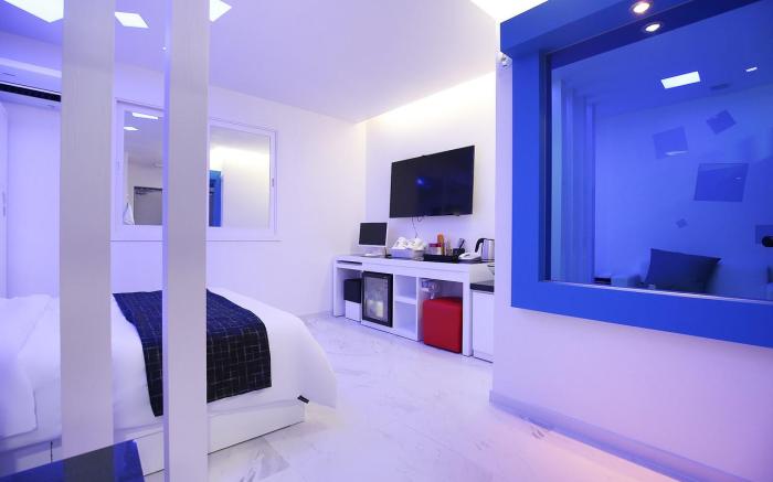 Jun Self Check-in Motel