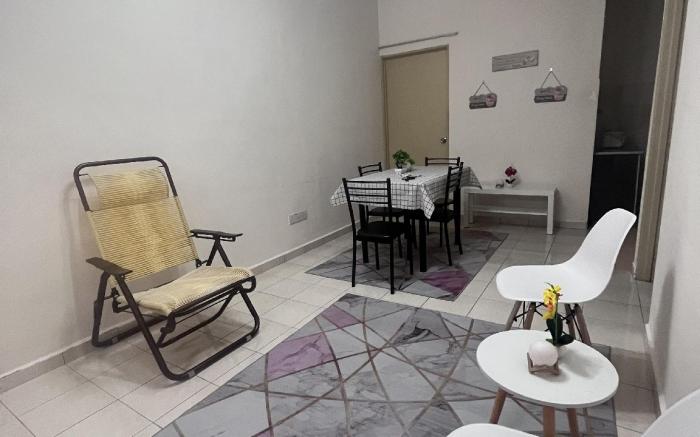 HOMESTAY PERMAI UTAMA II GURUN (MUSLIM ONLY)