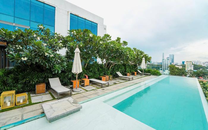 Serenity Saigon Sky Villas - Free 1-way Airport Shuttle