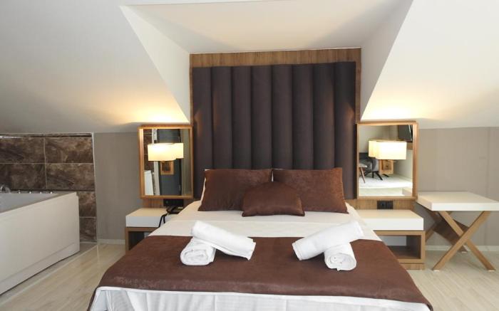BLACK PALACE HOTEL