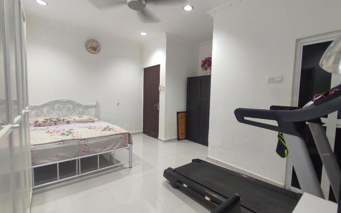 Kasih Aurora : 4-6 rooms (bilik semua aircond)