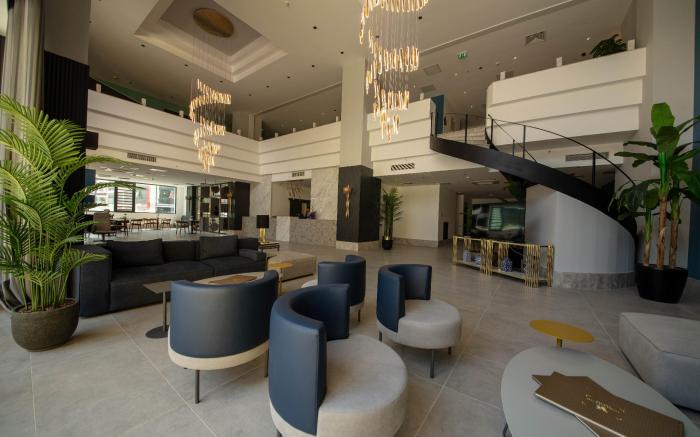 V Center Hotel