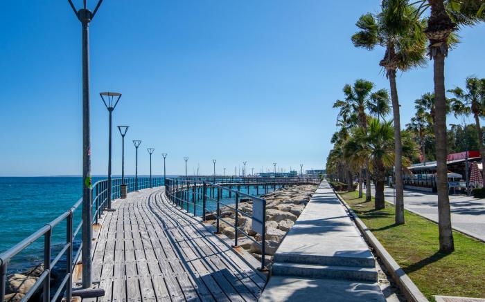 Sanders Premier - Nice 2 bdr. apt. with balcony