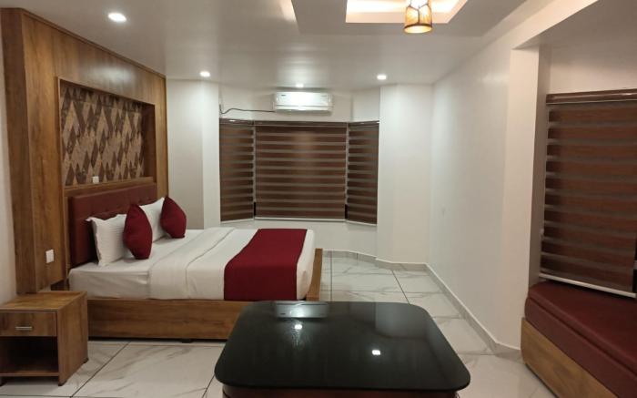 Mayo suites