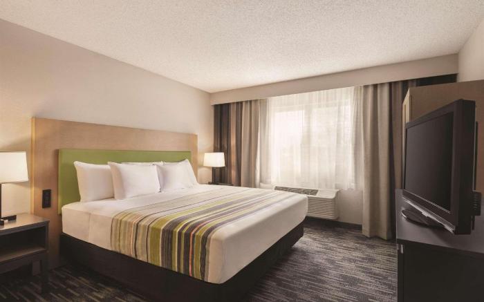 Country Inn & Suites by Radisson, Northfield, MN