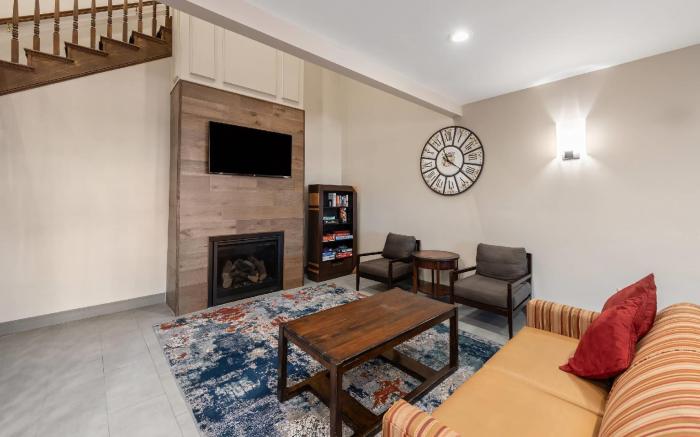 Country Inn & Suites by Radisson, Findlay, OH