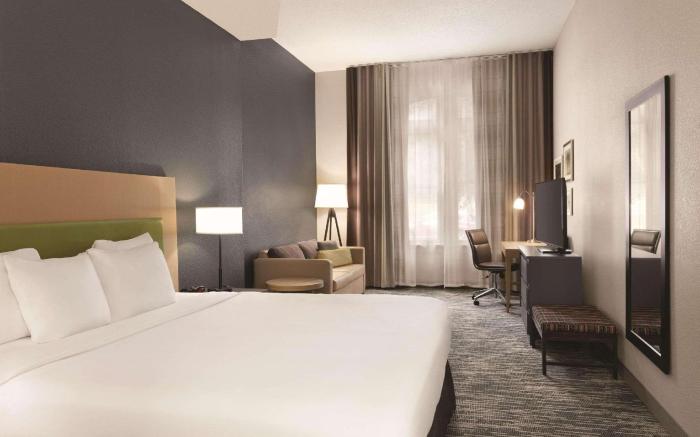 Country Inn & Suites by Radisson, St. Charles Historic District