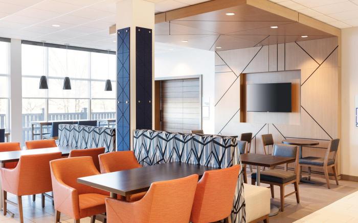 Holiday Inn Express Toronto-North York By IHG