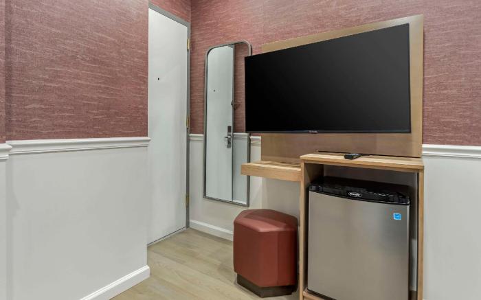 Mayfair Hotel, Ascend Hotel Collection