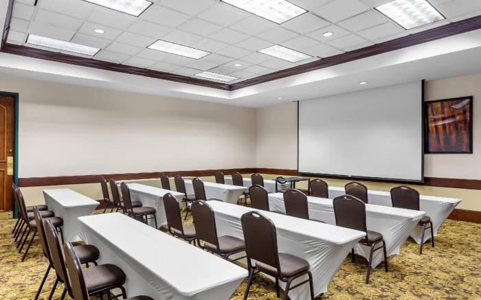 Country Inn & Suites by Radisson, Beckley, WV