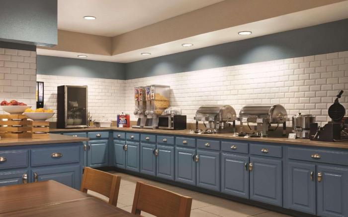 Country Inn & Suites by Radisson, Nashville Airport East, TN