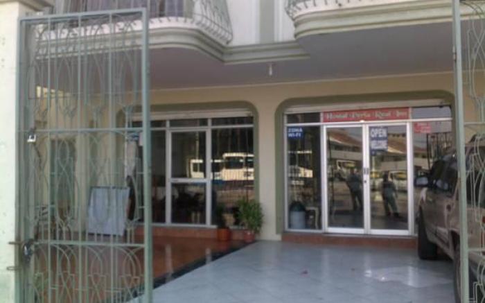 Hostal Perla Real Inn