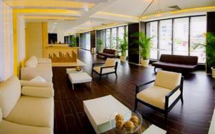 Weston Suites & Hotel