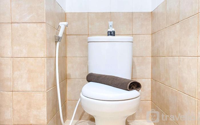 CozyStay Studio Green Pramuka City Apt By Travelio