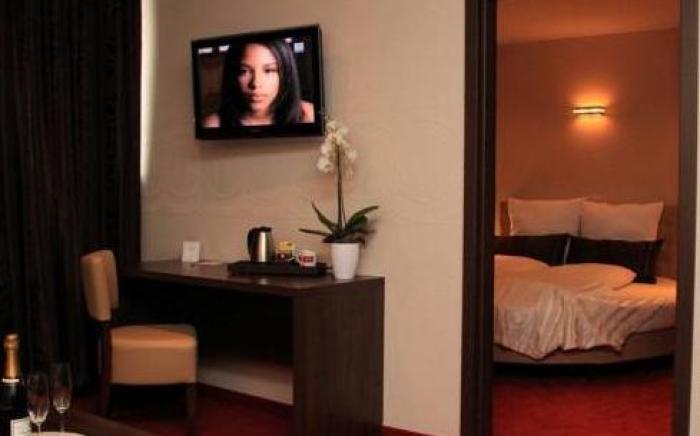 home Hotel