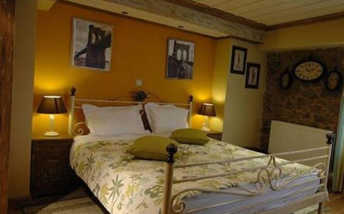 Alexandros Guesthouse