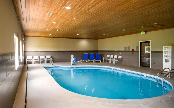 Country Inn & Suites by Radisson, Greenfield, IN