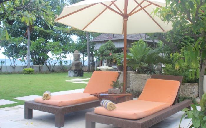 Frangipani Beach Hotel
