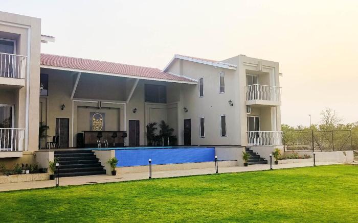 Isola Luxury Farm Suites