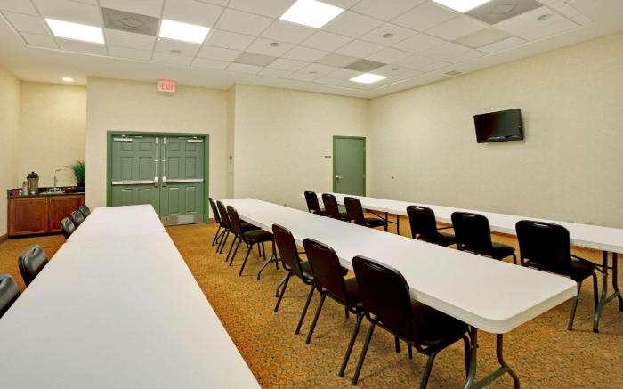 Country Inn & Suites by Radisson, Tallahassee-University Area, FL