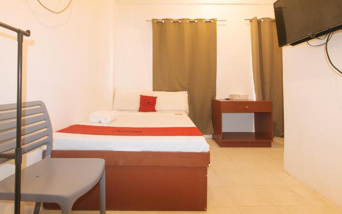 RedDoorz @ The Central Inn Boracay Island