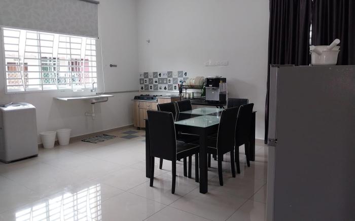 3 airconditioned bedroom in Muar Town